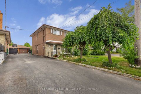Photo 1 at 37 Rubydale Gardens, Humber Summit, Toronto