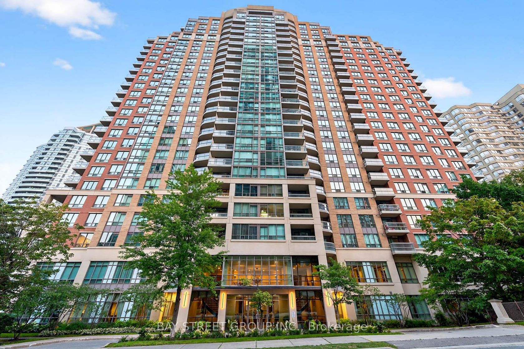 2907 - 156 Enfield Place, City Centre, Mississauga by Loree Meneguzzi Real Estate 2907 - 156 Enfield Place, City Centre, Mississauga