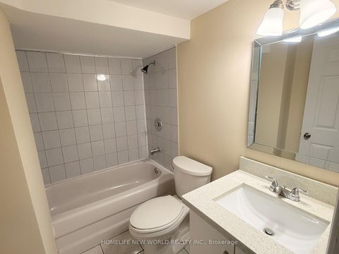 Photo 1 at 2 Gatewood Court, Bayview Hill, Richmond Hill