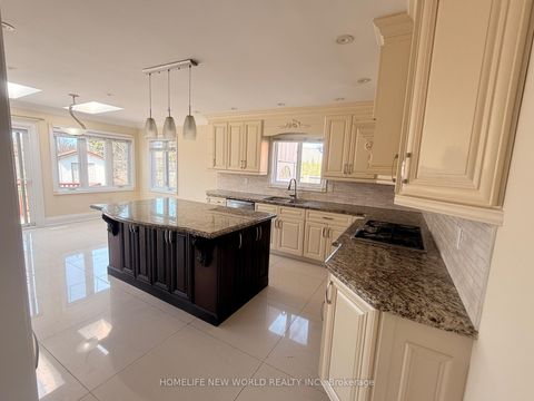 Photo 14 at 2 Gatewood Court, Bayview Hill, Richmond Hill