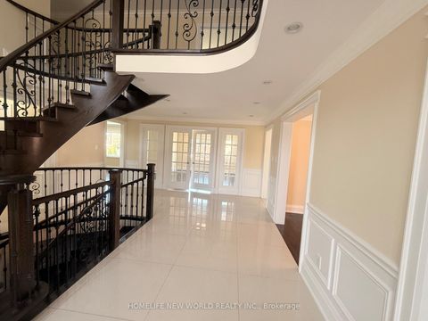 Photo 26 at 2 Gatewood Court, Bayview Hill, Richmond Hill