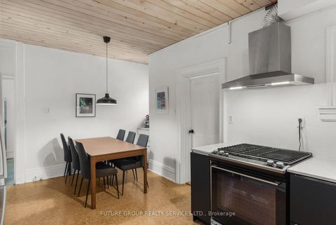 Photo 3 at 10 Borden Street, University, Toronto