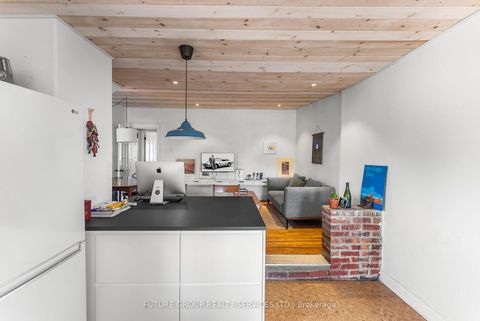 Photo 15 at 10 Borden Street, University, Toronto Photo 15 at 10 Borden Street, University, Toronto