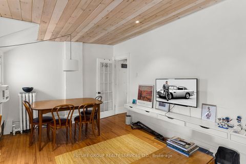 Photo 17 at 10 Borden Street, University, Toronto