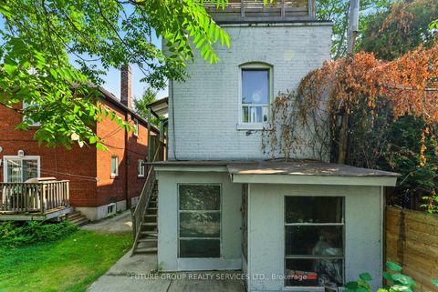 Photo 34 at 10 Borden Street, University, Toronto