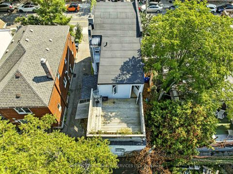 Photo 41 at 10 Borden Street, University, Toronto
