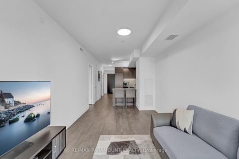 Photo 6 at 418 - 101 Erskine Avenue, Mount Pleasant West, Toronto