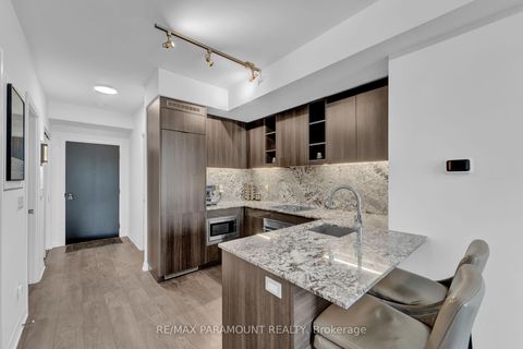 Photo 10 at 418 - 101 Erskine Avenue, Mount Pleasant West, Toronto