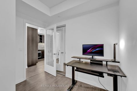 Photo 17 at 418 - 101 Erskine Avenue, Mount Pleasant West, Toronto