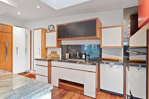 Photo 7 at 32 Regal Road, Wychwood, Toronto