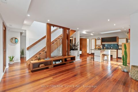 Photo 11 at 32 Regal Road, Wychwood, Toronto