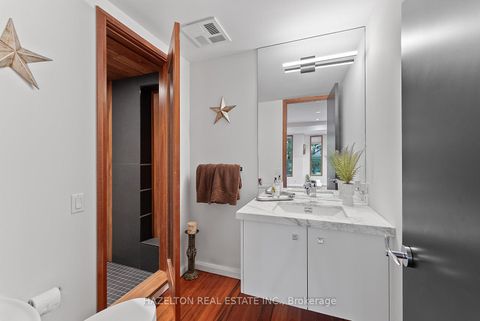 Photo 15 at 32 Regal Road, Wychwood, Toronto