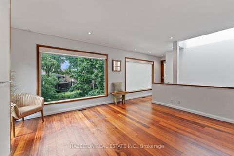 Photo 23 at 32 Regal Road, Wychwood, Toronto