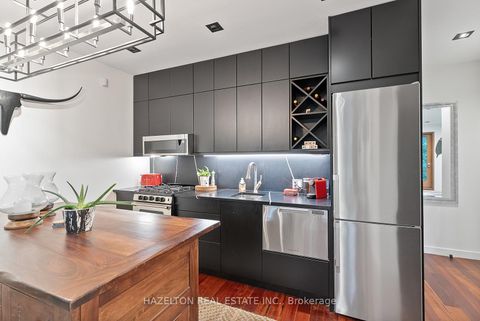Photo 36 at 32 Regal Road, Wychwood, Toronto