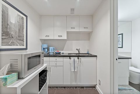Photo 47 at 32 Regal Road, Wychwood, Toronto
