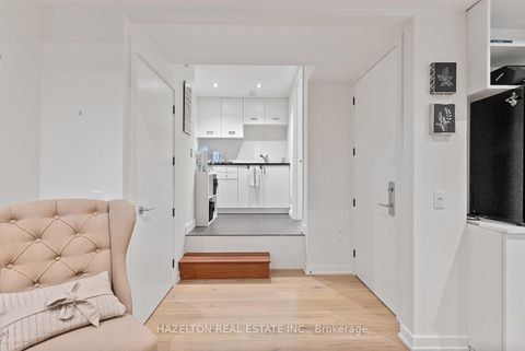 Photo 48 at 32 Regal Road, Wychwood, Toronto