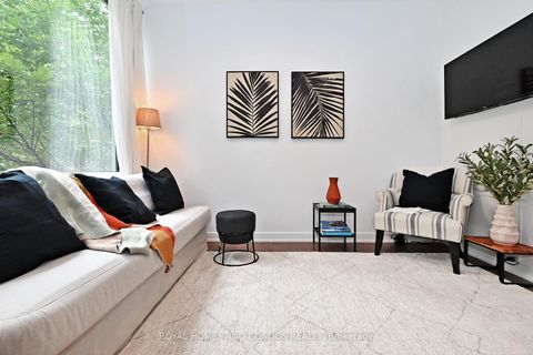 Photo 9 at 212 - 3 Market Street, Waterfront Communities C8, Toronto