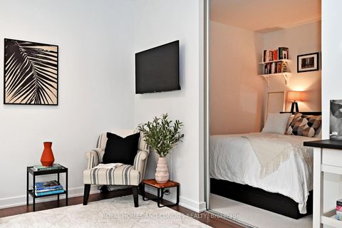 Photo 31 at 212 - 3 Market Street, Waterfront Communities C8, Toronto