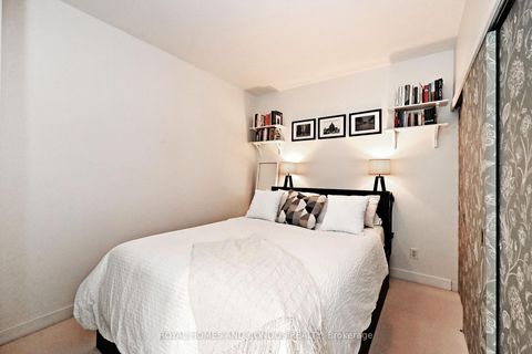Photo 33 at 212 - 3 Market Street, Waterfront Communities C8, Toronto