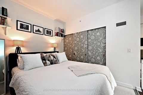 Photo 36 at 212 - 3 Market Street, Waterfront Communities C8, Toronto