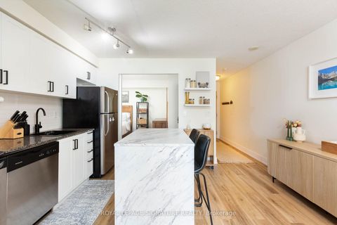 Photo 4 at 1323 - 38 Joe Shuster Way, South Parkdale, Toronto