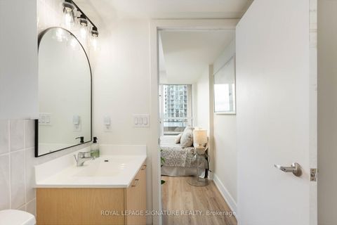Photo 10 at 1323 - 38 Joe Shuster Way, South Parkdale, Toronto