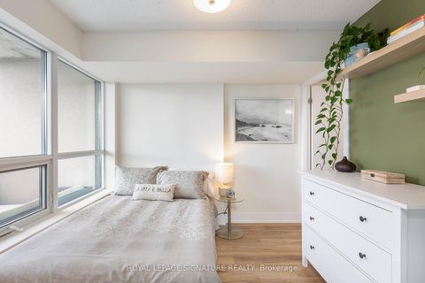 Photo 12 at 1323 - 38 Joe Shuster Way, South Parkdale, Toronto