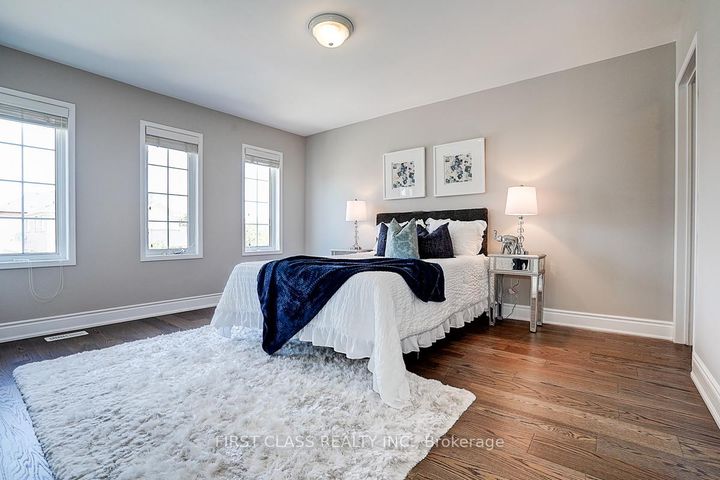Photo 31 at 50 Hayfield Crescent, Jefferson, Richmond Hill