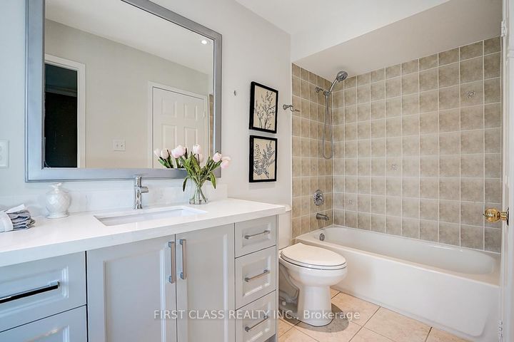 Photo 38 at 50 Hayfield Crescent, Jefferson, Richmond Hill
