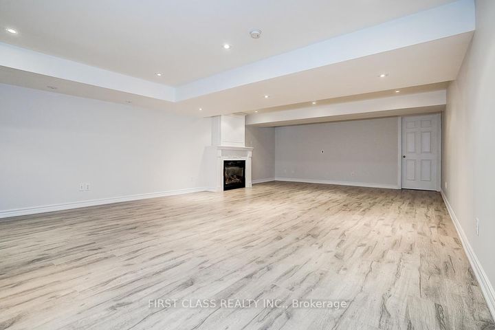Photo 40 at 50 Hayfield Crescent, Jefferson, Richmond Hill
