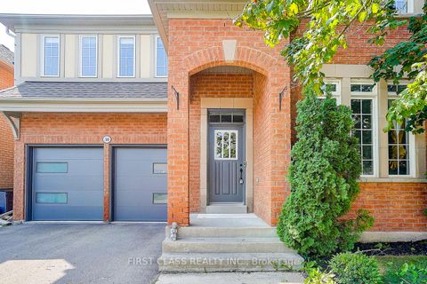 Photo 1 at 50 Hayfield Crescent, Jefferson, Richmond Hill