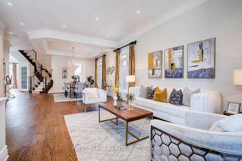 Photo 5 at 50 Hayfield Crescent, Jefferson, Richmond Hill