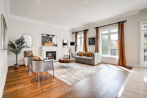 Photo 9 at 50 Hayfield Crescent, Jefferson, Richmond Hill