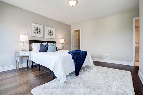 Photo 32 at 50 Hayfield Crescent, Jefferson, Richmond Hill