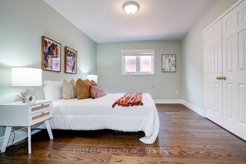 Photo 34 at 50 Hayfield Crescent, Jefferson, Richmond Hill