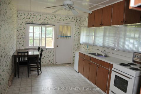 Photo 3 at 1557 Houston Avenue, Rural Innisfil, Innisfil