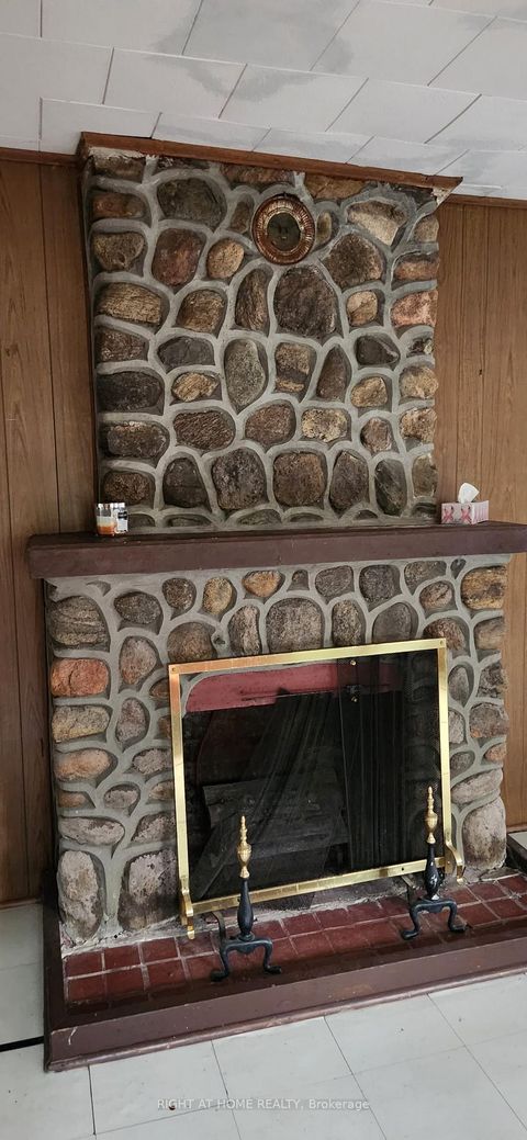 Photo 8 at 1557 Houston Avenue, Rural Innisfil, Innisfil