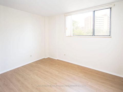 Photo 14 at 309 - 70 Baif Boulevard, North Richvale, Richmond Hill