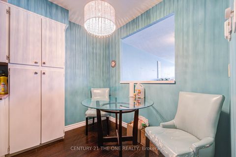 Photo 3 at 808 - 121 Ling Road, West Hill, Toronto