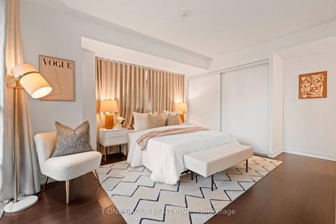 Photo 18 at 605 - 761 Bay Street, Bay Street Corridor, Toronto