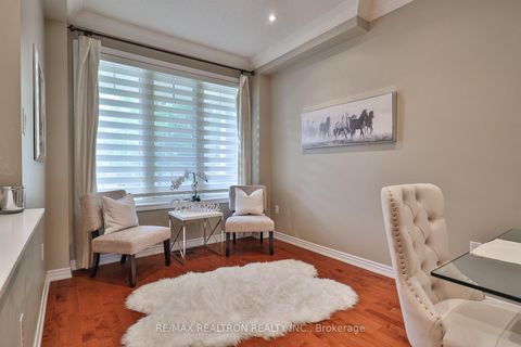 Photo 11 at 73 Shirrick Drive, Jefferson, Richmond Hill