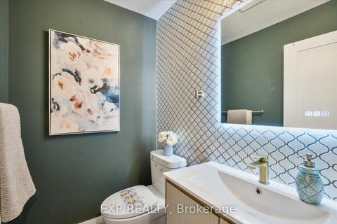 Photo 16 at 10 Stratford Drive, Doncrest, Richmond Hill