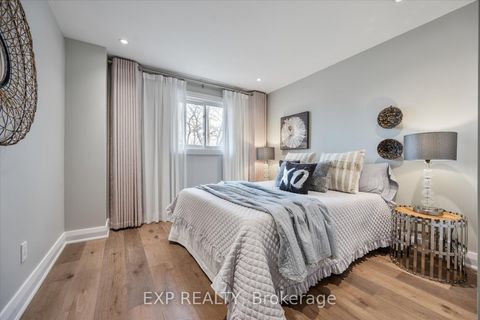Photo 29 at 10 Stratford Drive, Doncrest, Richmond Hill