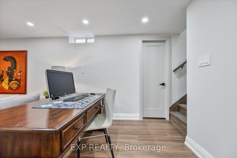 Photo 34 at 10 Stratford Drive, Doncrest, Richmond Hill
