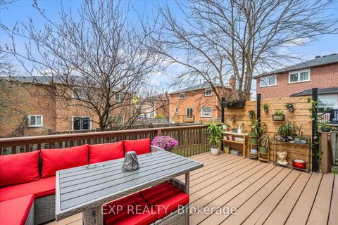 Photo 43 at 10 Stratford Drive, Doncrest, Richmond Hill