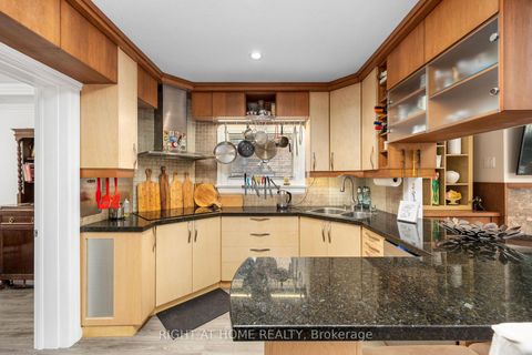 Photo 9 at 107 Otter Crescent, Nortown, Toronto