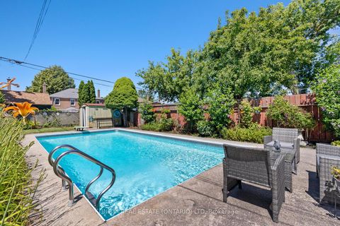 Photo 3 at 38 North Edgely Avenue, Birchmount, Toronto