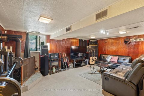 Photo 28 at 38 North Edgely Avenue, Birchmount, Toronto