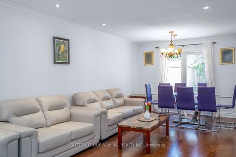 Photo 6 at 85 Glen Crescent, Uplands, Vaughan
