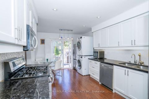 Photo 8 at 85 Glen Crescent, Uplands, Vaughan